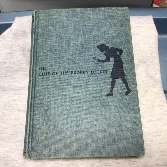 Vintage NANCY DREW book - Picture 1 of 3